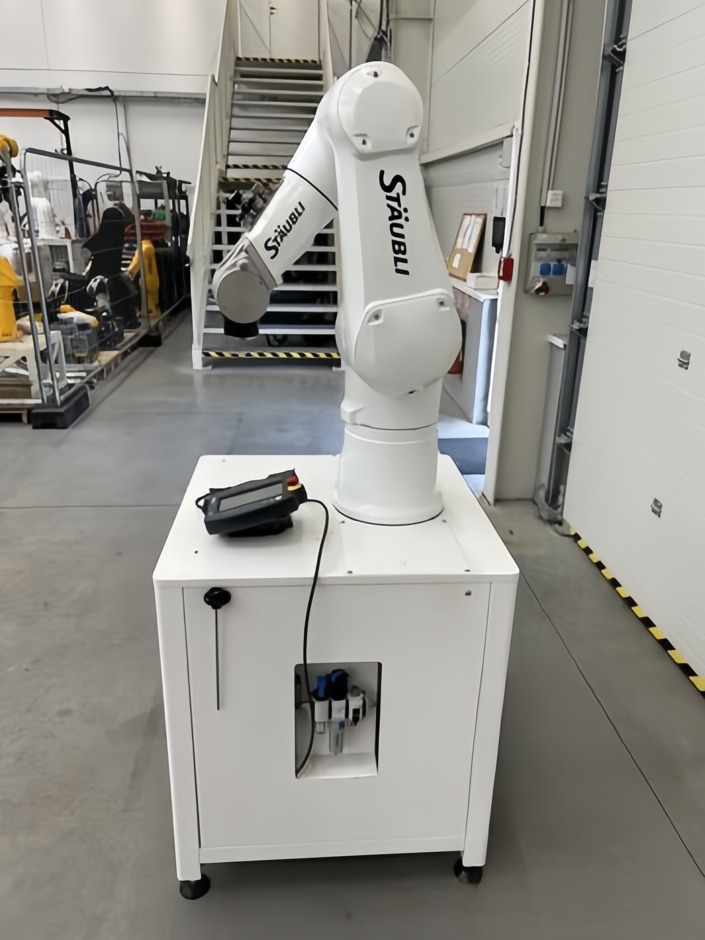 روبوت صناعي جديد بستة محاور لل - مراجعة Robot Gripper وسعره