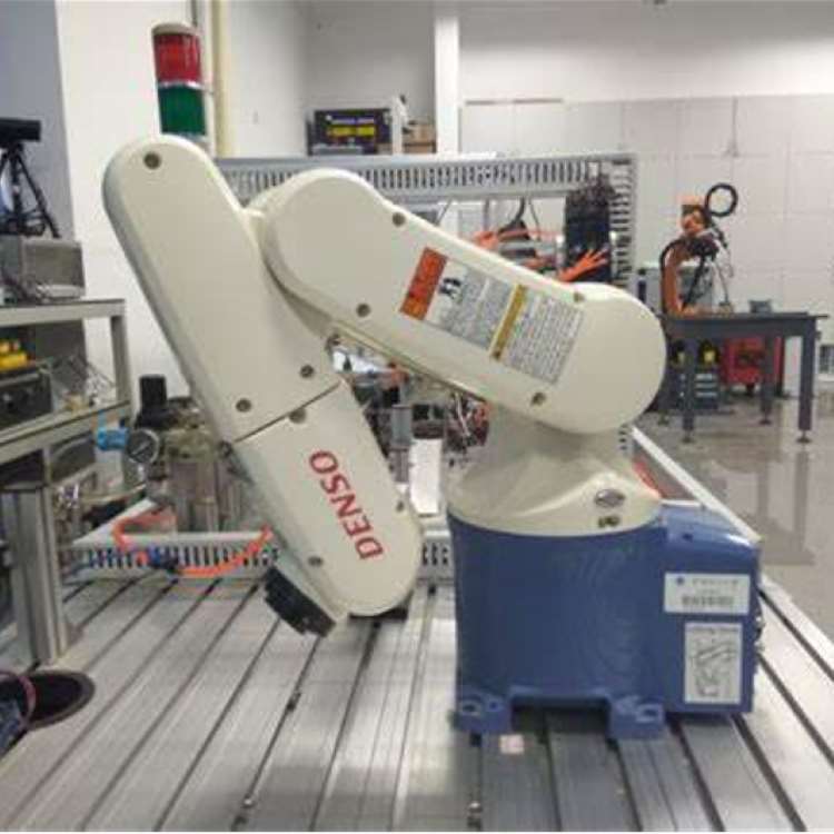 ذراع روبوتية صغيرة بستة محاور  - مراجعة Robot Gripper وسعره
